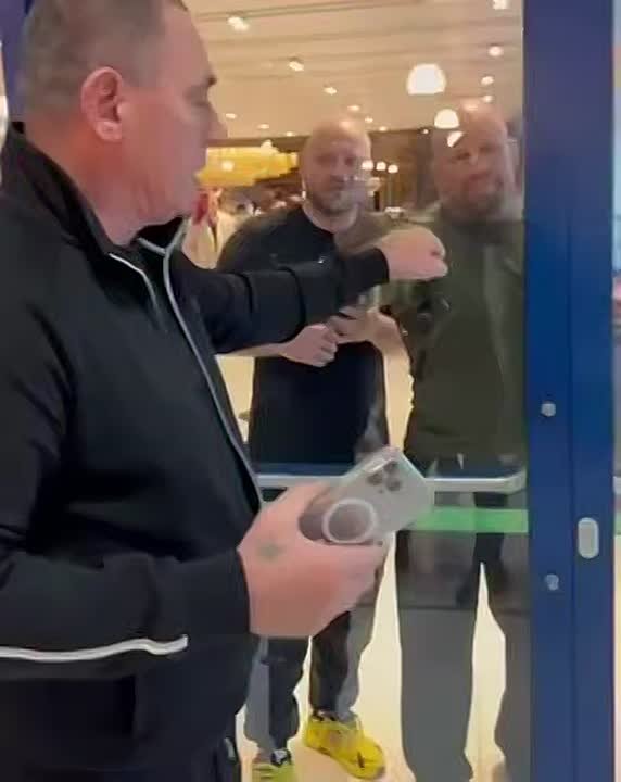 Джефф Монсон не смог попасть в Молдову