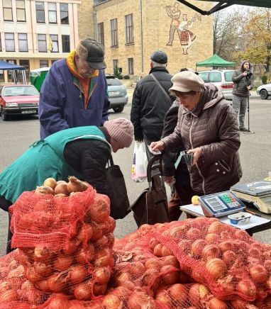 Ярмарка возле одного из участков в Приднестровье