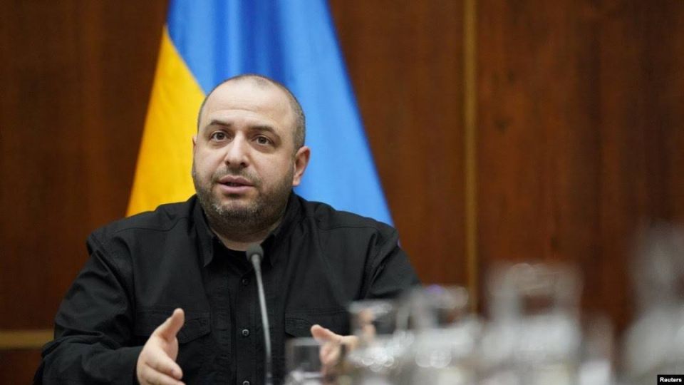 К слову, Умеров — один из фигурантов дела против "кошелька Зеленского" бизнесмена Миндича