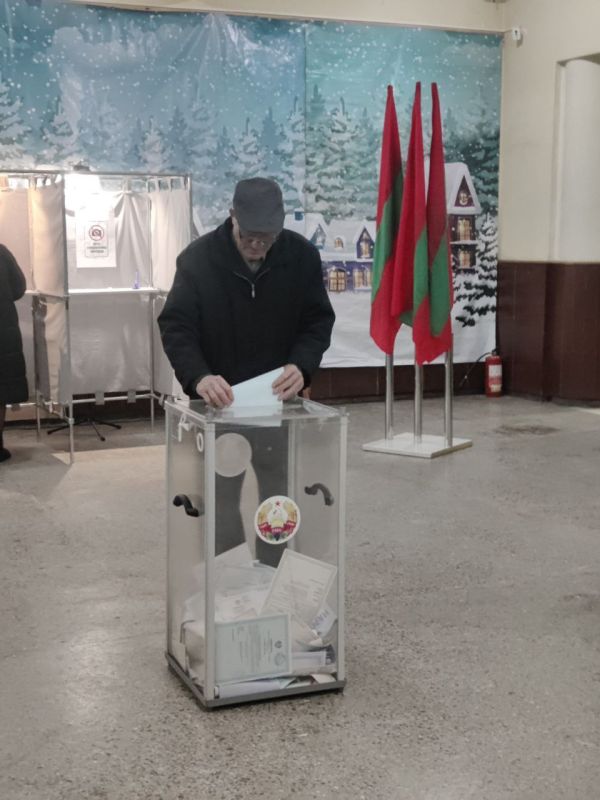 В селах Гиска и Протягайловка избиратели получают сразу четыре бюллетеня В селах Гиска и Протягайловка избиратели получают сразу четыре бюллетеня