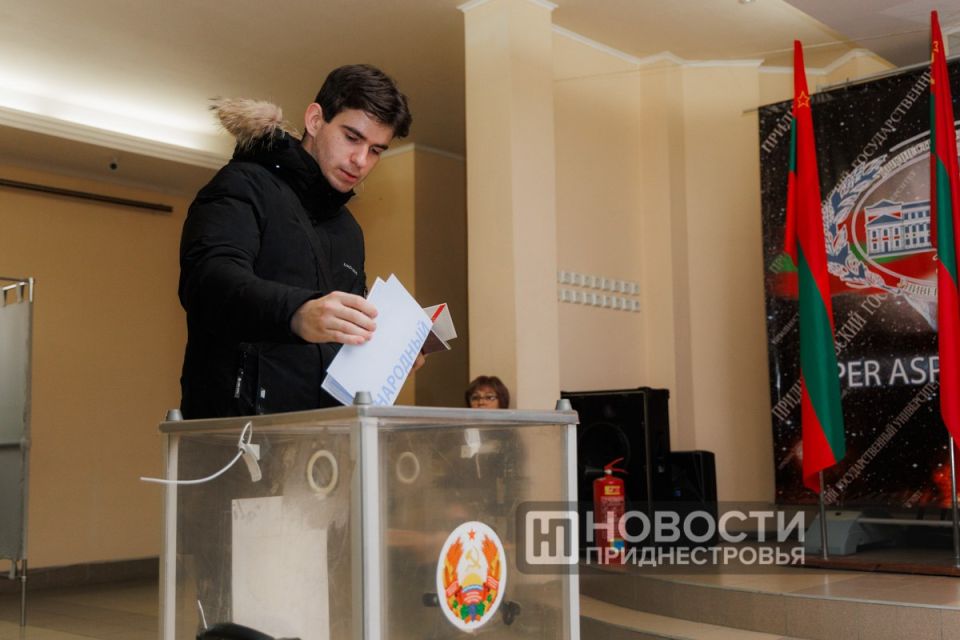 Как голосуют в Приднестровье: фоторепортаж с избирательных участков Как голосуют в Приднестровье: фоторепортаж с избирательных участков