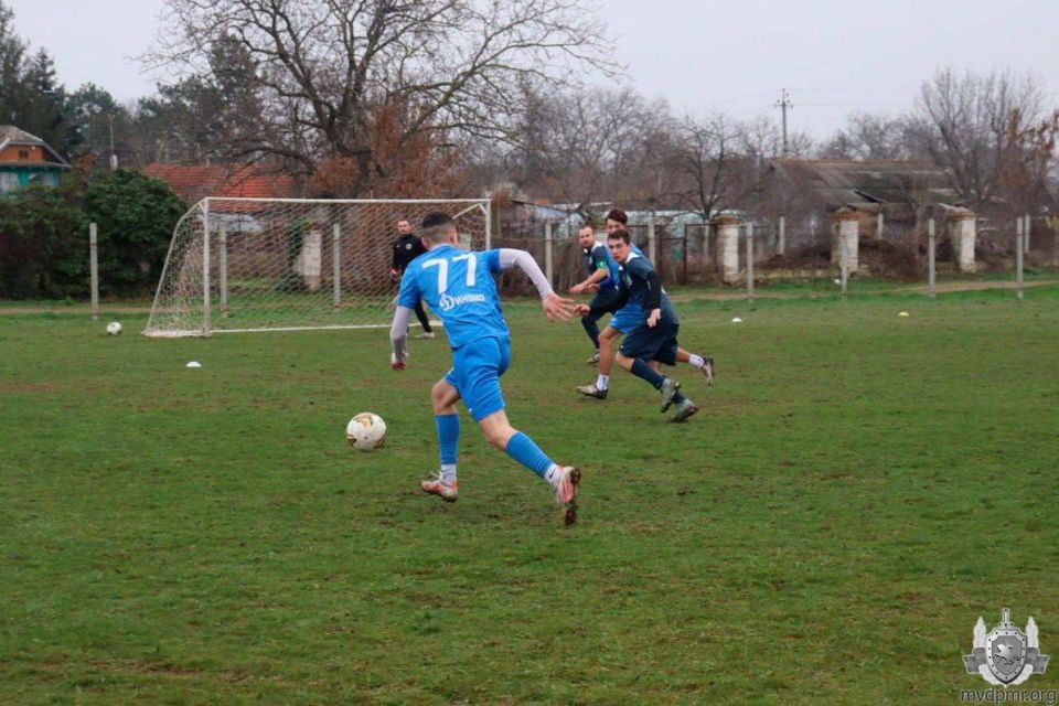 Пенальти, дерби и эмоции. В г. Слободзея 29 ноября состоялись игры 1/2 финала и финала Кубка Слободзейского района по футболу (сезон «Осень – 2025») Пенальти, дерби и эмоции. В г. Слободзея 29 ноября состоялись игры 1/2 финала и финала Кубка Слободзейского района по футболу (сезон «Осень – 2025»)