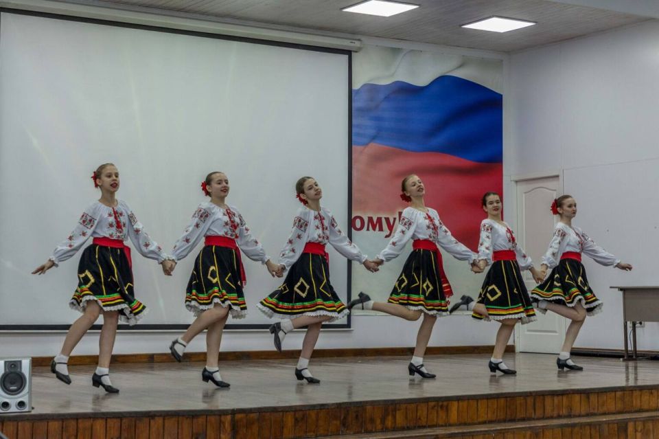 СУВОРОВЦЕВ ПОЗНАКОМИЛИ С ИСТОРИЕЙ ЧЕРНОМОРСКОГО КАЗАЧЬЕГО ВОЙСКА СУВОРОВЦЕВ ПОЗНАКОМИЛИ С ИСТОРИЕЙ ЧЕРНОМОРСКОГО КАЗАЧЬЕГО ВОЙСКА