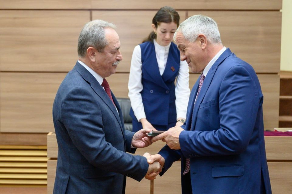 Сегодня депутаты VII созыва собрались на заключительное пленарное заседание Сегодня депутаты VII созыва собрались на заключительное пленарное заседание