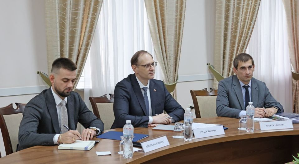 «Не допустить углубления конфронтации и эскалации напряжённости в отношениях между ПМР и Молдовой», – призвал глава МИД ПМР Виталий Игнатьев на встрече с Томасом Ленком