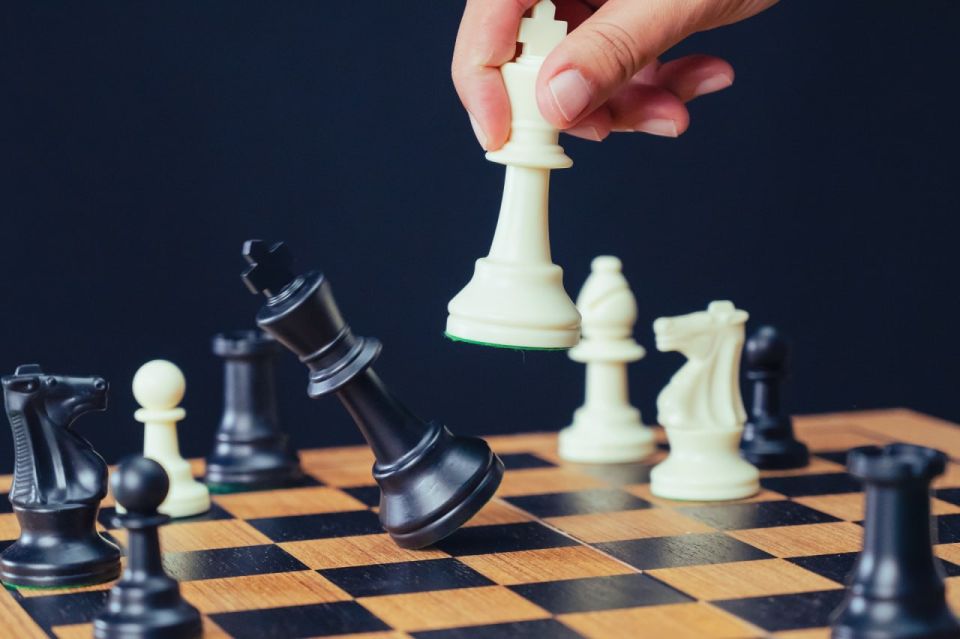 Ко Дню инвалидов бендерские шахматисты провели мемориальный турнир, посвящённый памяти одного из сильнейших параспортсменов города — Григория Аксентия