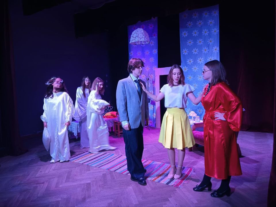 В Бендерах молодёжный театр «Авось» готовит премьеру спектакля «Всё лучшее детям»