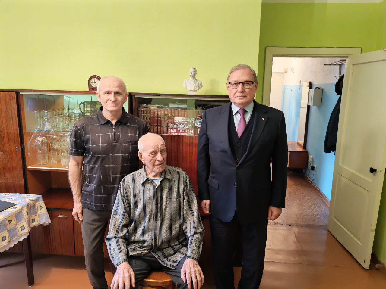 95-летие отметил житель Днестровска, ветеран Великой Отечественной войны - труженик тыла Павел Гаврилович Лукьянов 95-летие отметил житель Днестровска, ветеран Великой Отечественной войны - труженик тыла Павел Гаврилович Лукьянов