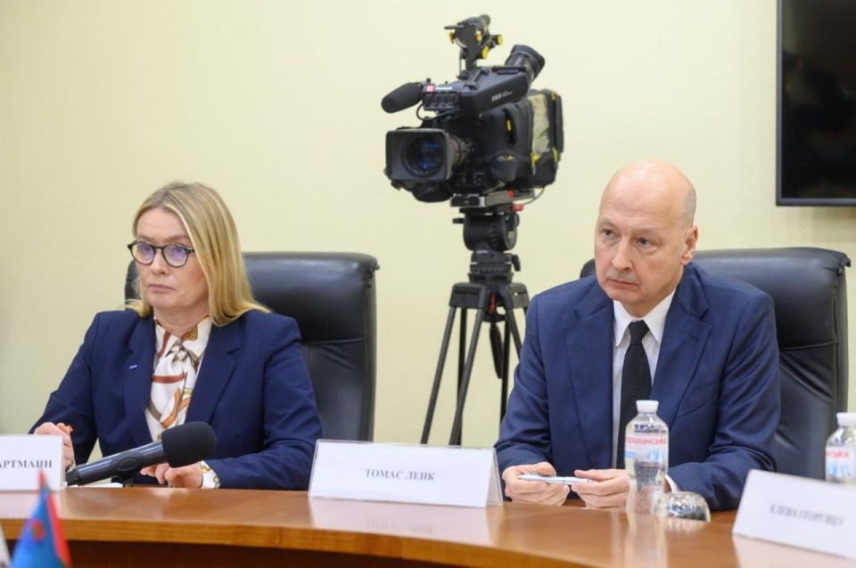 Вадим Красносельский провёл встречу с делегацией ОБСЕ Вадим Красносельский провёл встречу с делегацией ОБСЕ