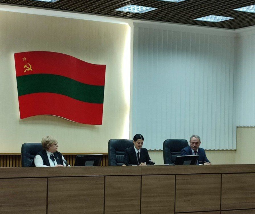 Заместителей председателя парламента в этом созыве будет два - это Галина Антюфеева и Александр Коршунов