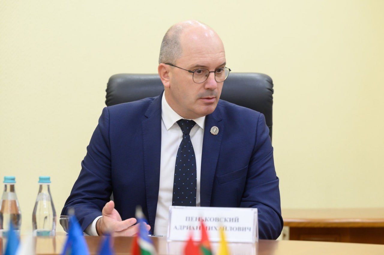 Президент Красносельский провёл совещание по профилактике, расследованию и предотвращению экономических преступлений Президент Красносельский провёл совещание по профилактике, расследованию и предотвращению экономических преступлений