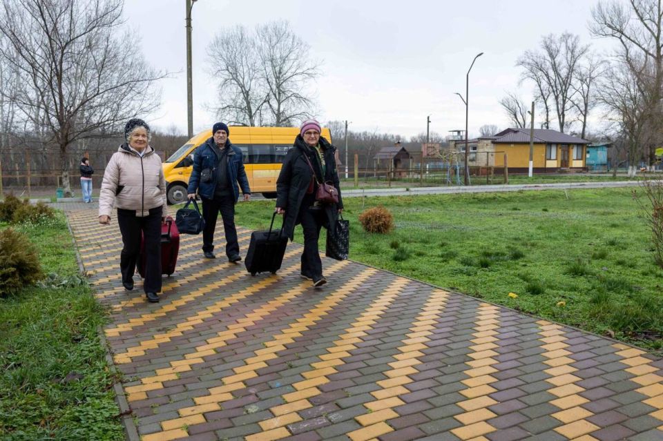 � ������������� ����ջ ��������� ��������� � ���� ���� �����