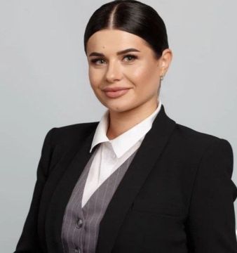 Поздравляем Татьяну Залевскую, выпускницу Днестровской средней школы №2, с избранием на должность Председателя Верховного Совета Приднестровской Молдавской Республики VIII созыва!