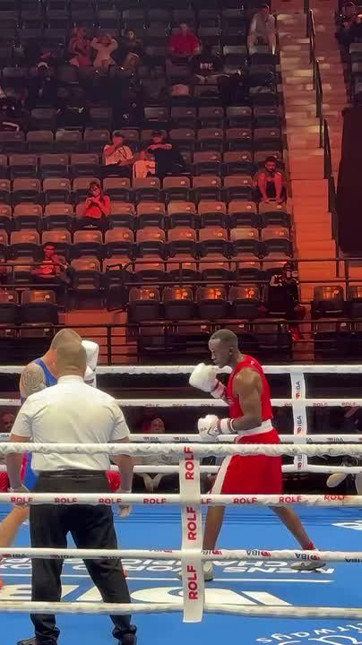 Боксёр из Тирасполя Андрей Кирьяков (до 86 кг) выступает на чемпионате мира по боксу, который проходит в Дубае