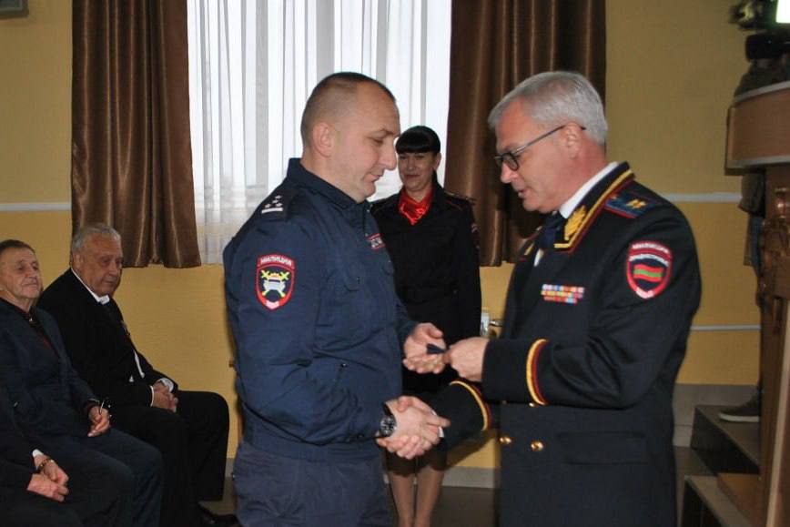 В Слободзейском РОВД состоялось торжественное собрание в честь 34-й годовщины перехода местной милиции под юрисдикцию ПМР В Слободзейском РОВД состоялось торжественное собрание в честь 34-й годовщины перехода местной милиции под юрисдикцию ПМР