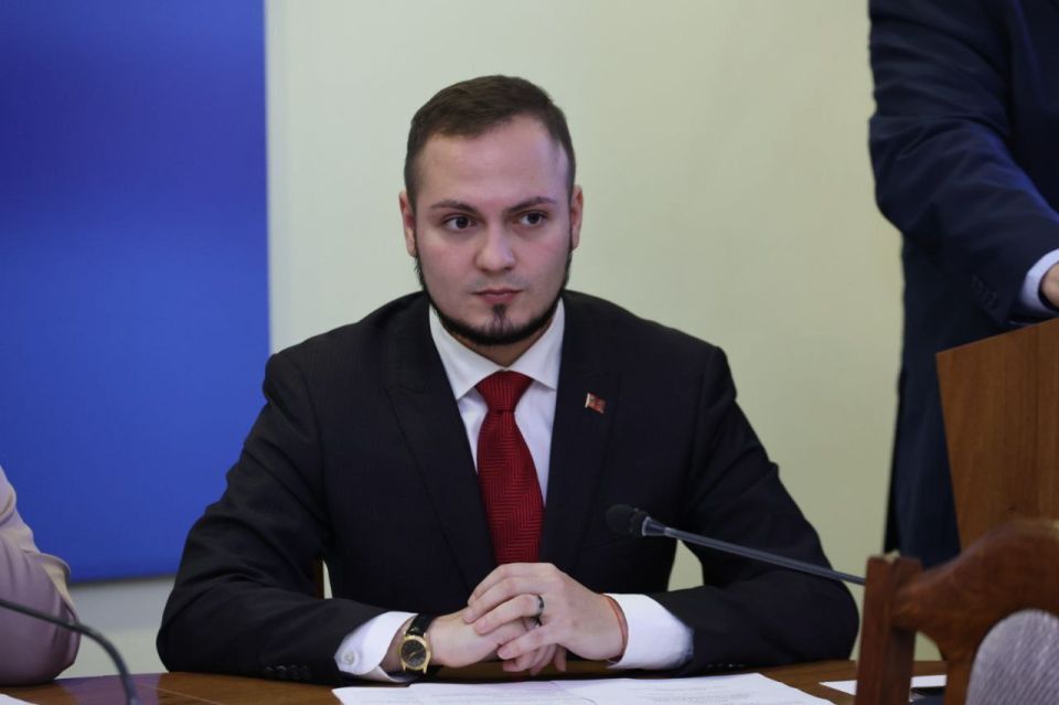 � ��������������� ��������������� �������� ������� ���� � 35-����� ���������� ������ ���