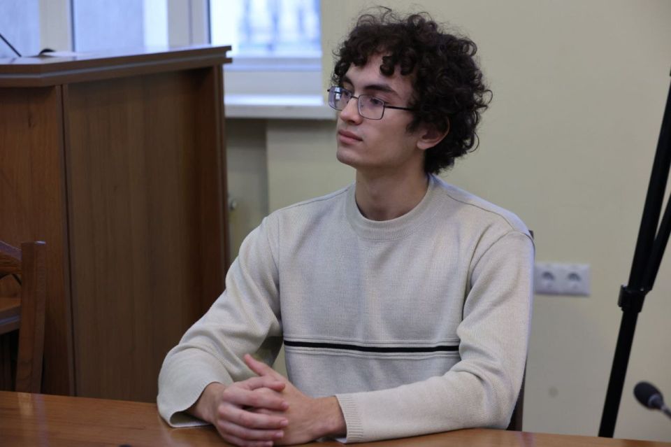 � ��������������� ��������������� �������� ������� ���� � 35-����� ���������� ������ ���