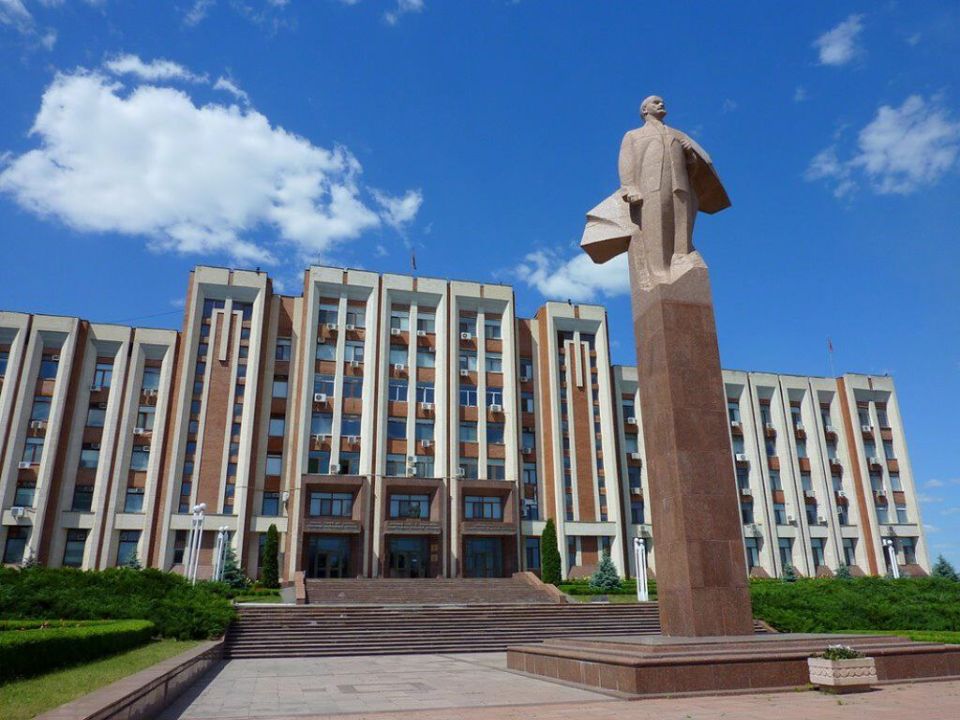 8 декабря 1990 года, Верховный Совет I созыва принял ключевые документы, ставшие основой приднестровской государственности — Декларацию о суверенитете ПМССР и Декрет о государственной власти