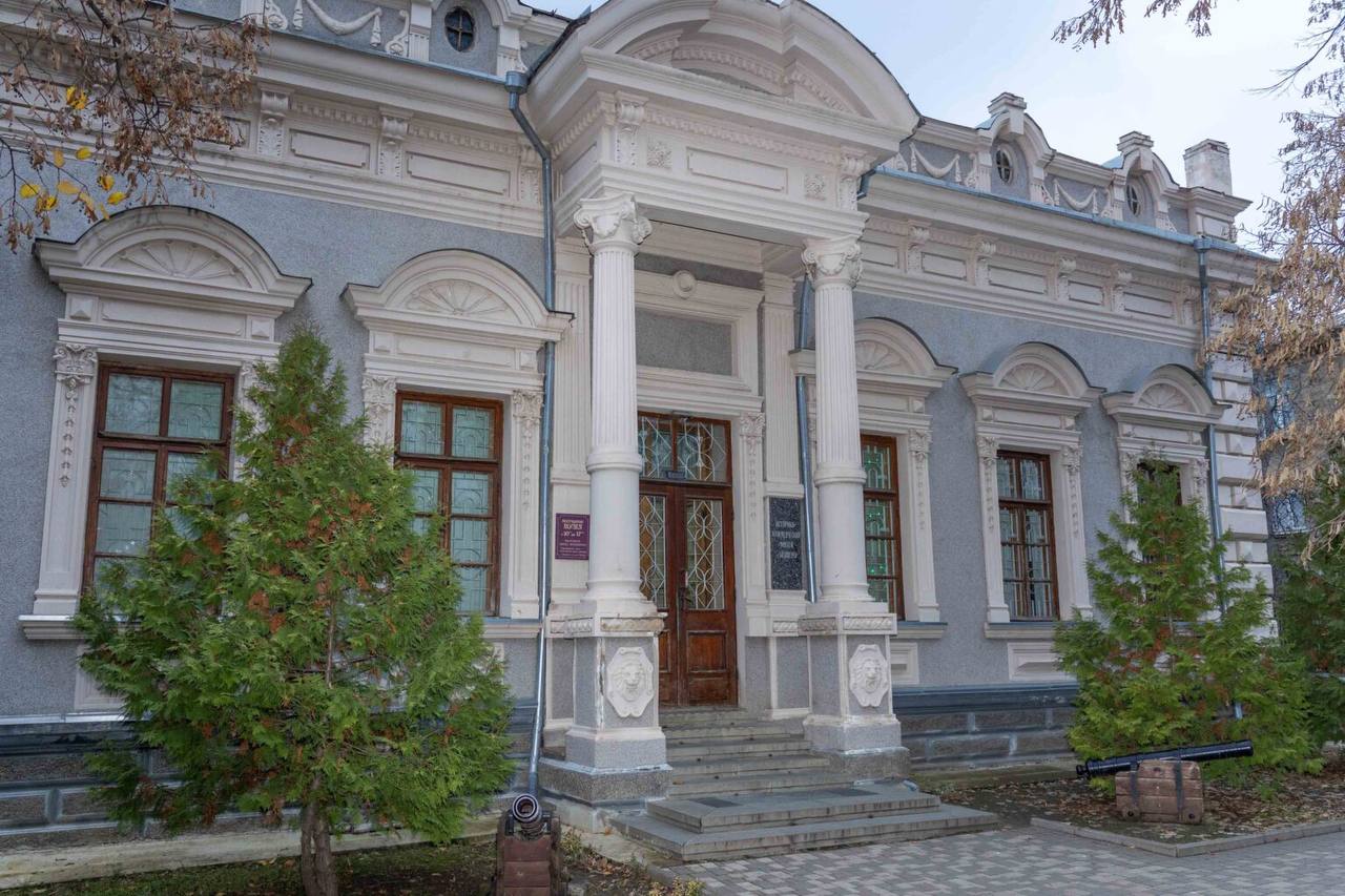 СУВОРОВЦЫ ПОСЕТИЛИ МУЗЕИ ГОРОДА БЕНДЕРЫ СУВОРОВЦЫ ПОСЕТИЛИ МУЗЕИ ГОРОДА БЕНДЕРЫ