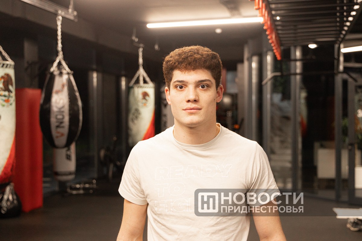 Приднестровский боксер Василий Чеботарь вышел в следующий раунд чемпионата мира, который сейчас идет в Дубае