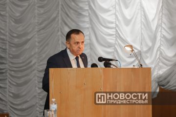 Премьер-министр Александр Розенберг на фермерском форуме говорил об эффективности использования земель и господдержке аграриев