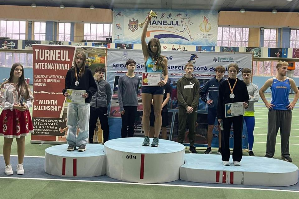 Приднестровские легкоатлеты переместились в манеж Приднестровские легкоатлеты переместились в манеж