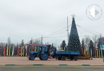 В Дубоссарах украшают площадь
