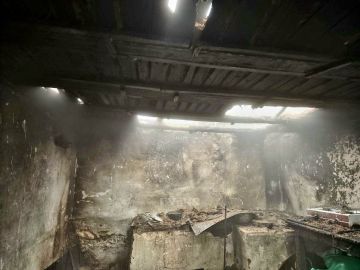 В КАМЕНСКОМ РАЙОНЕ СГОРЕЛА ПРИСТРОЙКА