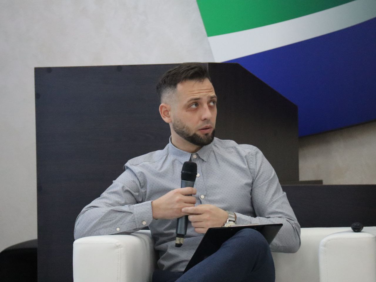 На форуме выступил дизайнер Агропромбанка На форуме выступил дизайнер Агропромбанка