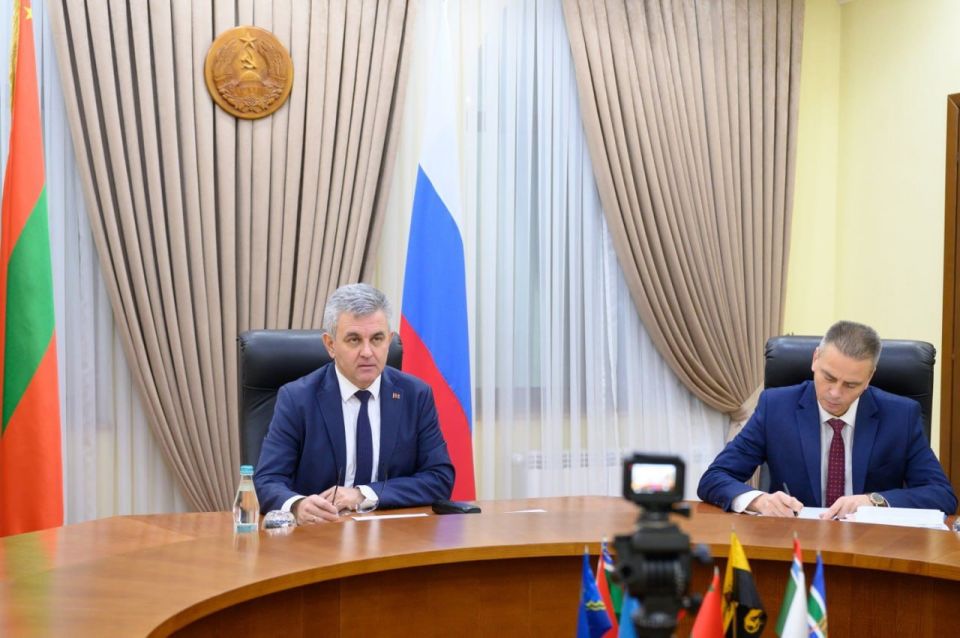 Еще с сегодняшнего совещания у Президента Вадима Красносельского: