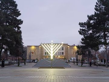 В Бендерах зажглись первые ханукальные свечи