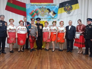 Казачьи традиции объединили участников фестиваля в селе Владимировка