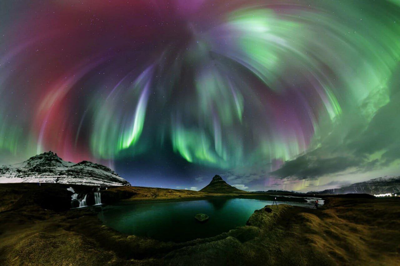 Показаны лучшие кадры северного сияния 2025 года Показаны лучшие кадры северного сияния 2025 года