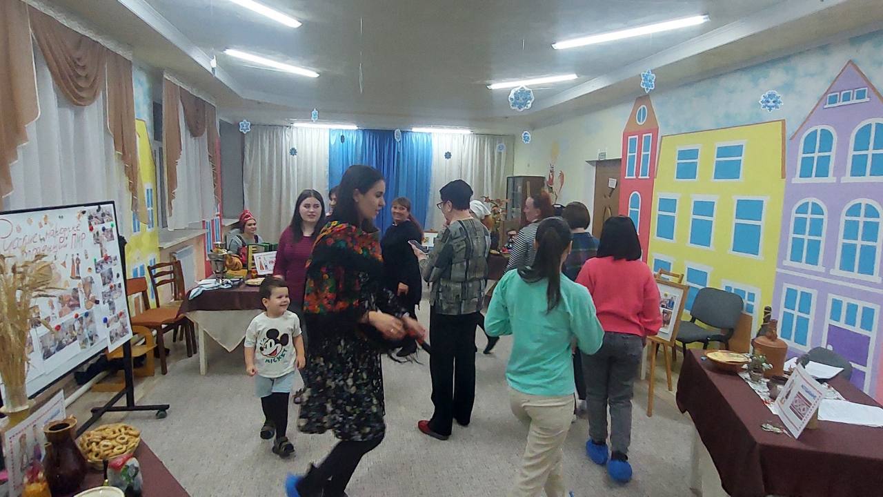 В МОУ «Бендерский детский сад №11» прошла творческая гостиная с родителями на тему «Мы — Приднестровский народ!» В МОУ «Бендерский детский сад №11» прошла творческая гостиная с родителями на тему «Мы — Приднестровский народ!»