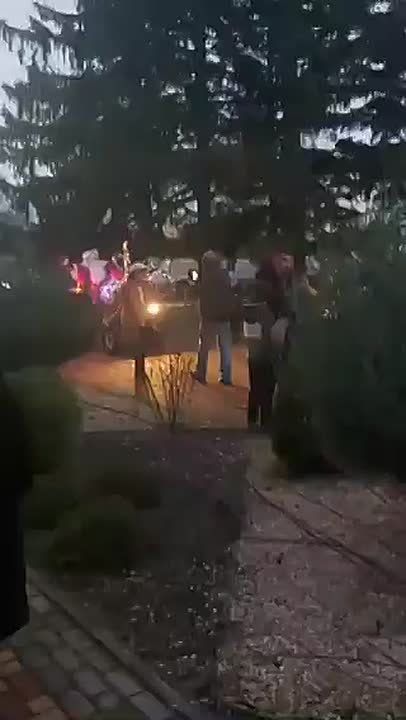 Открытие новогодней ёлки на площади Дома культуры русской части города Слободзея