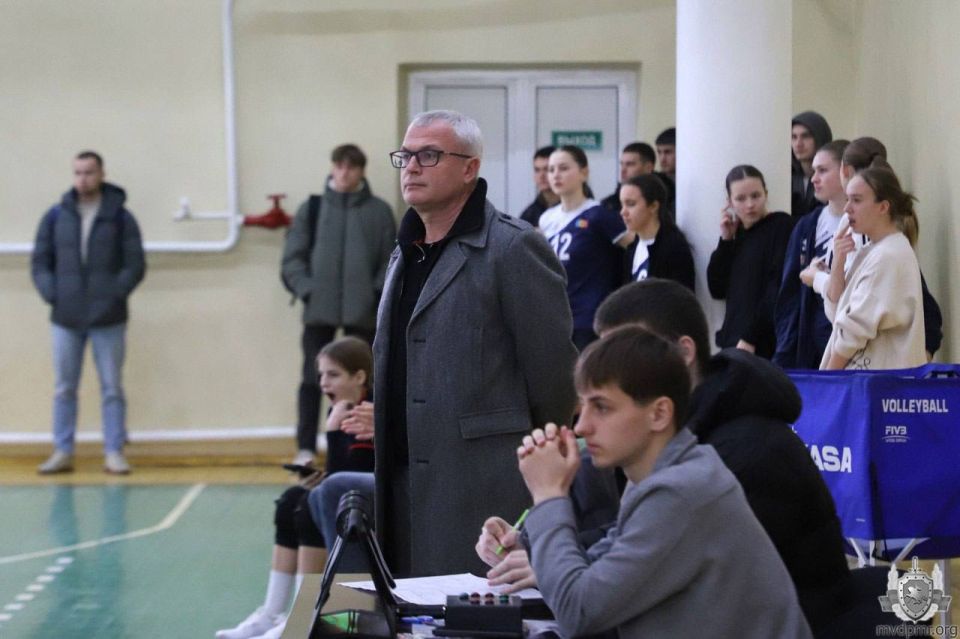 Азарт и борьба на старте чемпионата Азарт и борьба на старте чемпионата