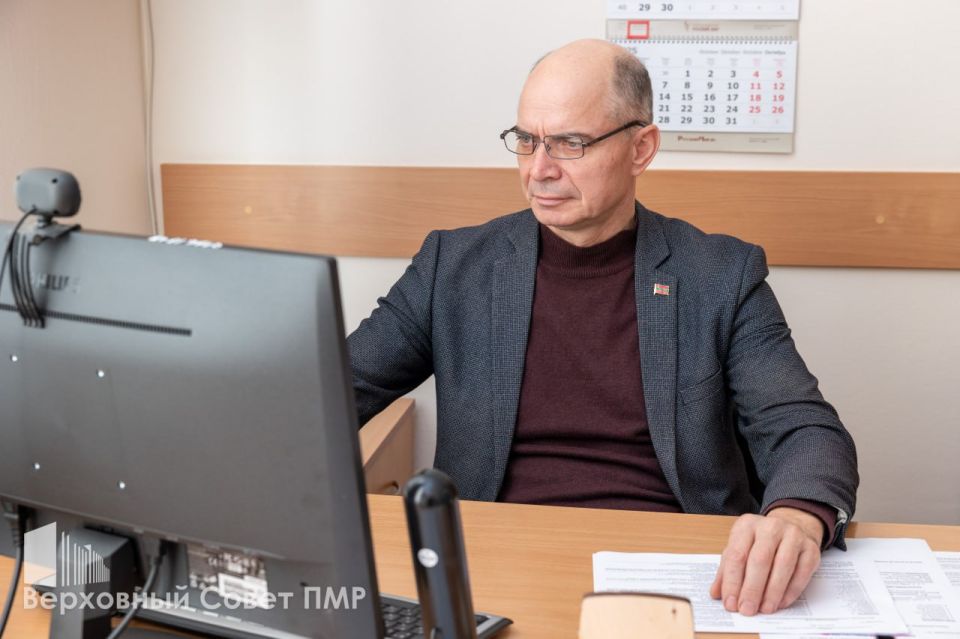 Указ Президента ПМР о введении режима ЧП в экономике рассмотрен на заседании профильного Комитета Указ Президента ПМР о введении режима ЧП в экономике рассмотрен на заседании профильного Комитета