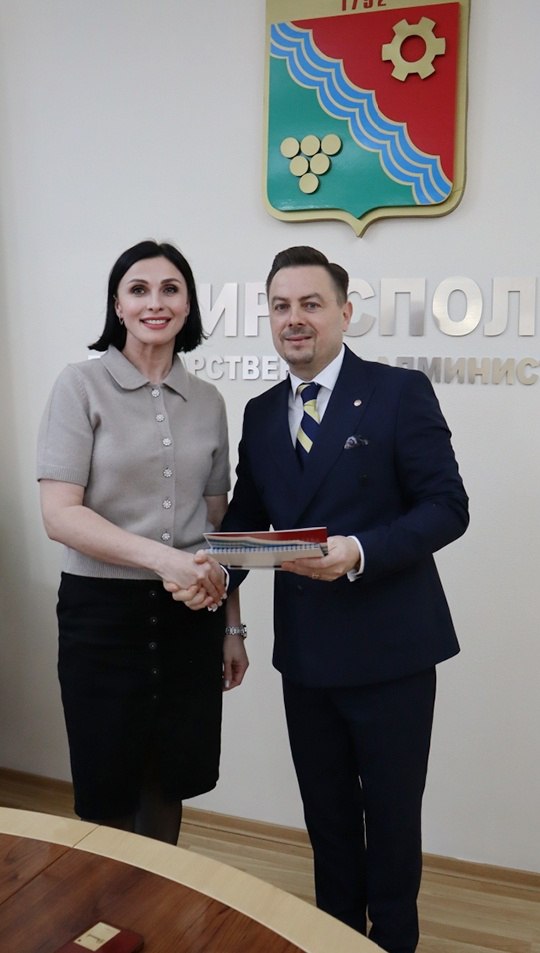 В Тирасполе состоялось торжественное награждение сотрудников столичной госадминистрации и руководителей столичных предприятий, которые оказали важное содействие в организации Единого дня голосования В Тирасполе состоялось торжественное награждение сотрудников столичной госадминистрации и руководителей столичных предприятий, которые оказали важное содействие в организации Единого дня голосования