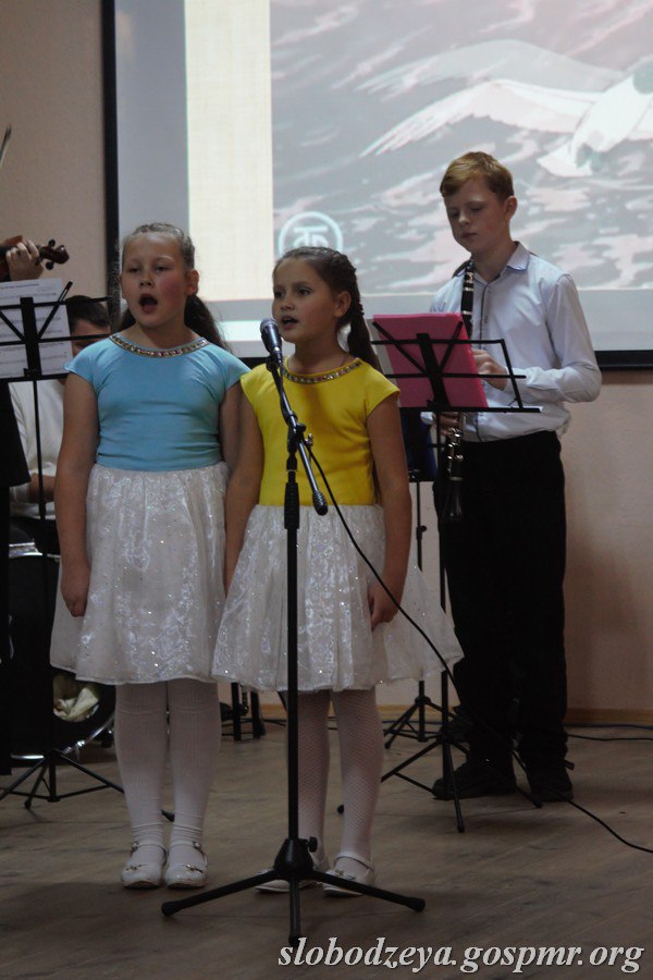 «Вместе весело шагать» — музыка детства в школе искусств Первомайска «Вместе весело шагать» — музыка детства в школе искусств Первомайска