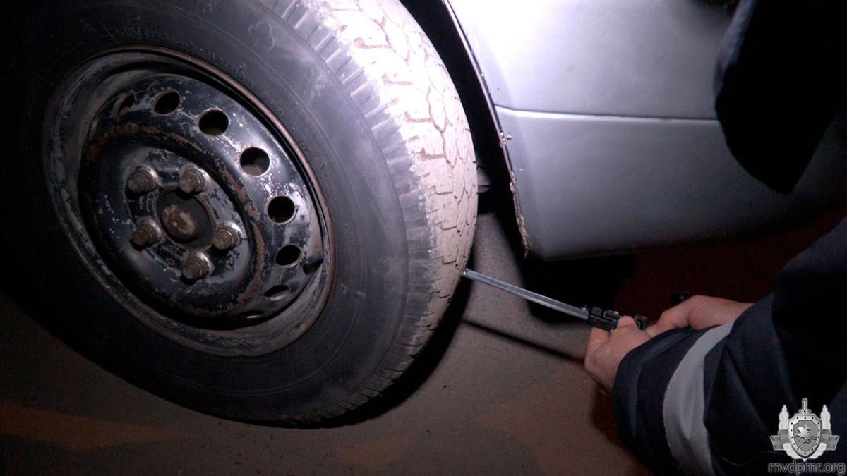 Сотрудники ГАИ проверили, безопасно ли ездить на бендерских маршрутках Сотрудники ГАИ проверили, безопасно ли ездить на бендерских маршрутках