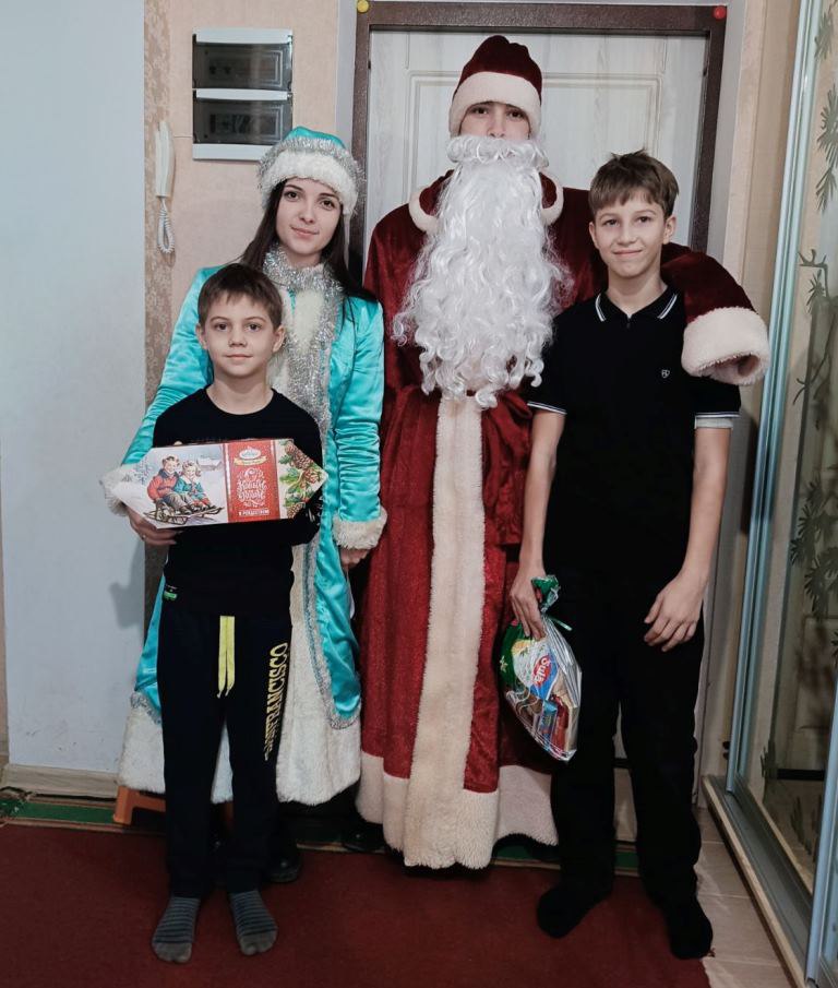 В Тирасполе более 90 детей получают подарки от Президента В Тирасполе более 90 детей получают подарки от Президента