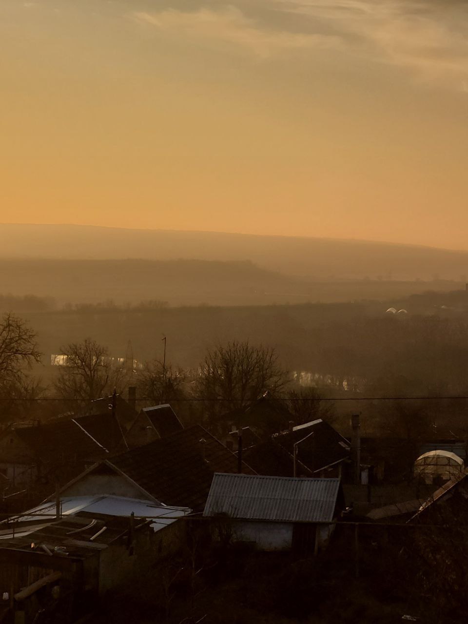 Такой мистический закат был сегодня в селе Бычок Григориопольского района Такой мистический закат был сегодня в селе Бычок Григориопольского района