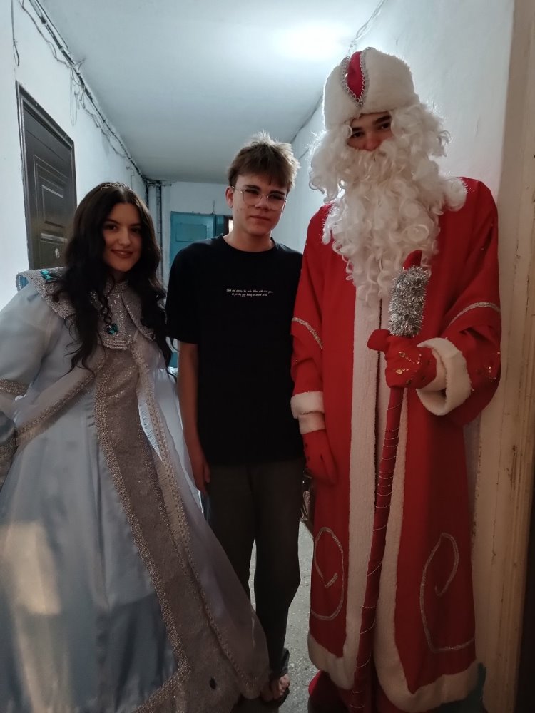 Подарки детям. По всей республике продолжается новогодняя акция Президента – подарить особенным и больным малышам сладкие подарки Подарки детям. По всей республике продолжается новогодняя акция Президента – подарить особенным и больным малышам сладкие подарки