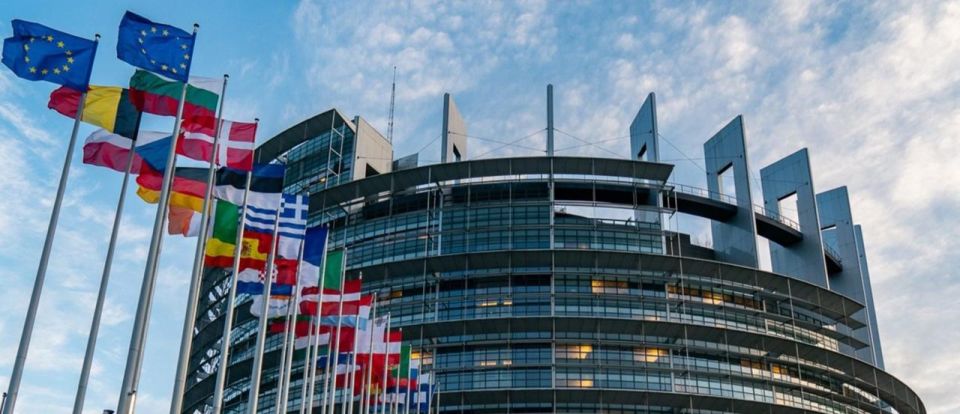 Европарламент одобрил план отказа ЕС от импорта российского газа к концу 2027 года