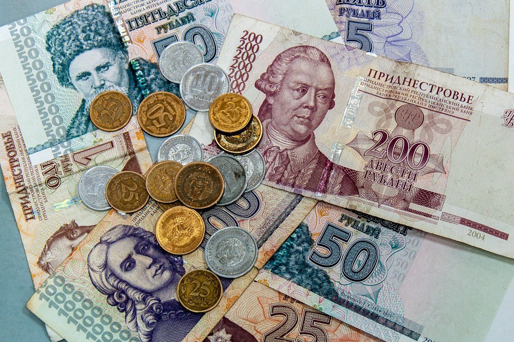 Пенсии и пособия за январь выплатят авансом