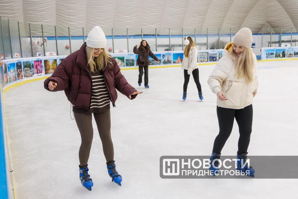 С 26 декабря по 11 января Ледовый каток в Тирасполе перейдет на праздничный график С 26 декабря по 11 января Ледовый каток в Тирасполе перейдет на праздничный график