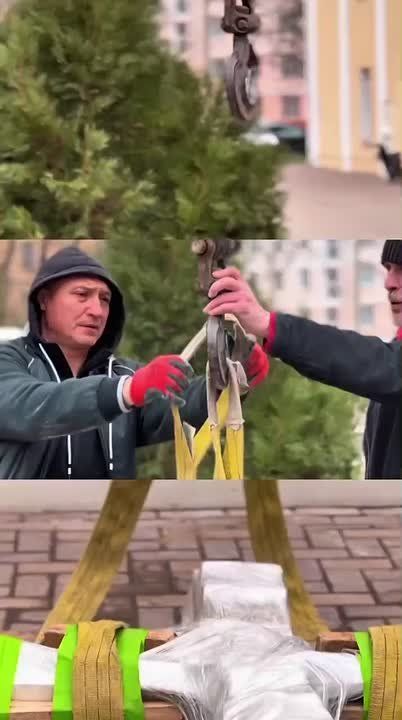 Сегодня у университетского храма имени святой мученицы Татианы установили символ православной веры – поклонный крест, около креста – лики Девы Марии и Марии Магдалины, как знак веры, любви и верности, пребывающих рядом со...