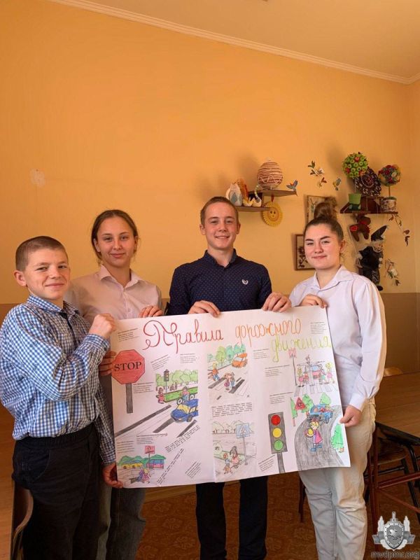 Зимой на дороге будьте внимательны и осторожны Зимой на дороге будьте внимательны и осторожны