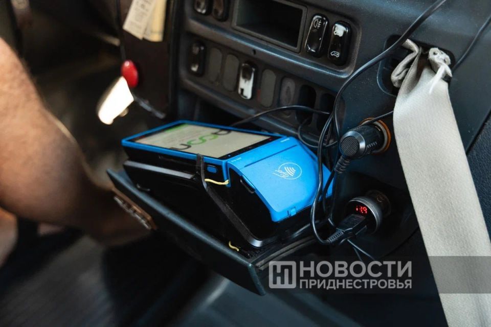 С 15 января 2026 года проезд в троллейбусах и междугородных маршрутках можно будет оплатить только картой через валидатор – Правительство ПМР