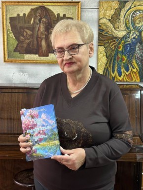 В центральной библиотеке Тирасполя прошла презентация книги «Над жемчужными садами»